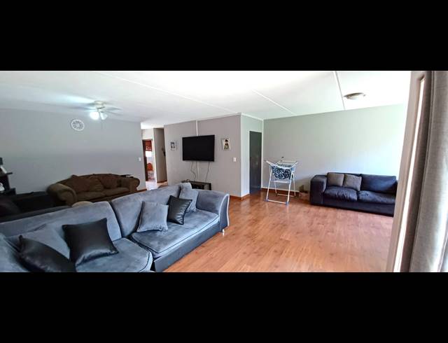 3 BEDROOM APARTMENT FOR SALE IN BIRCH ACRES